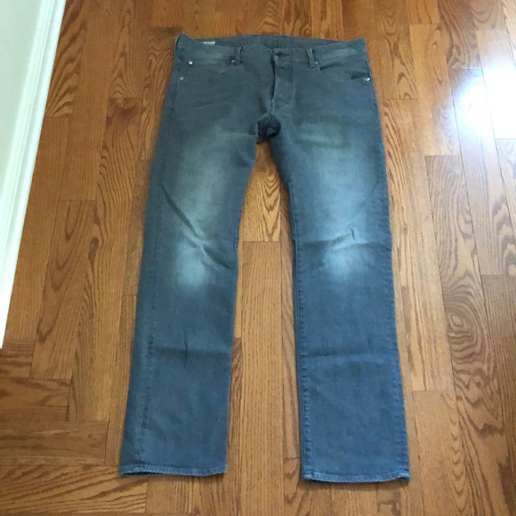 revend straight jeans